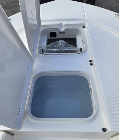 New 2024 Robalo 246 Cayman  Boat for sale